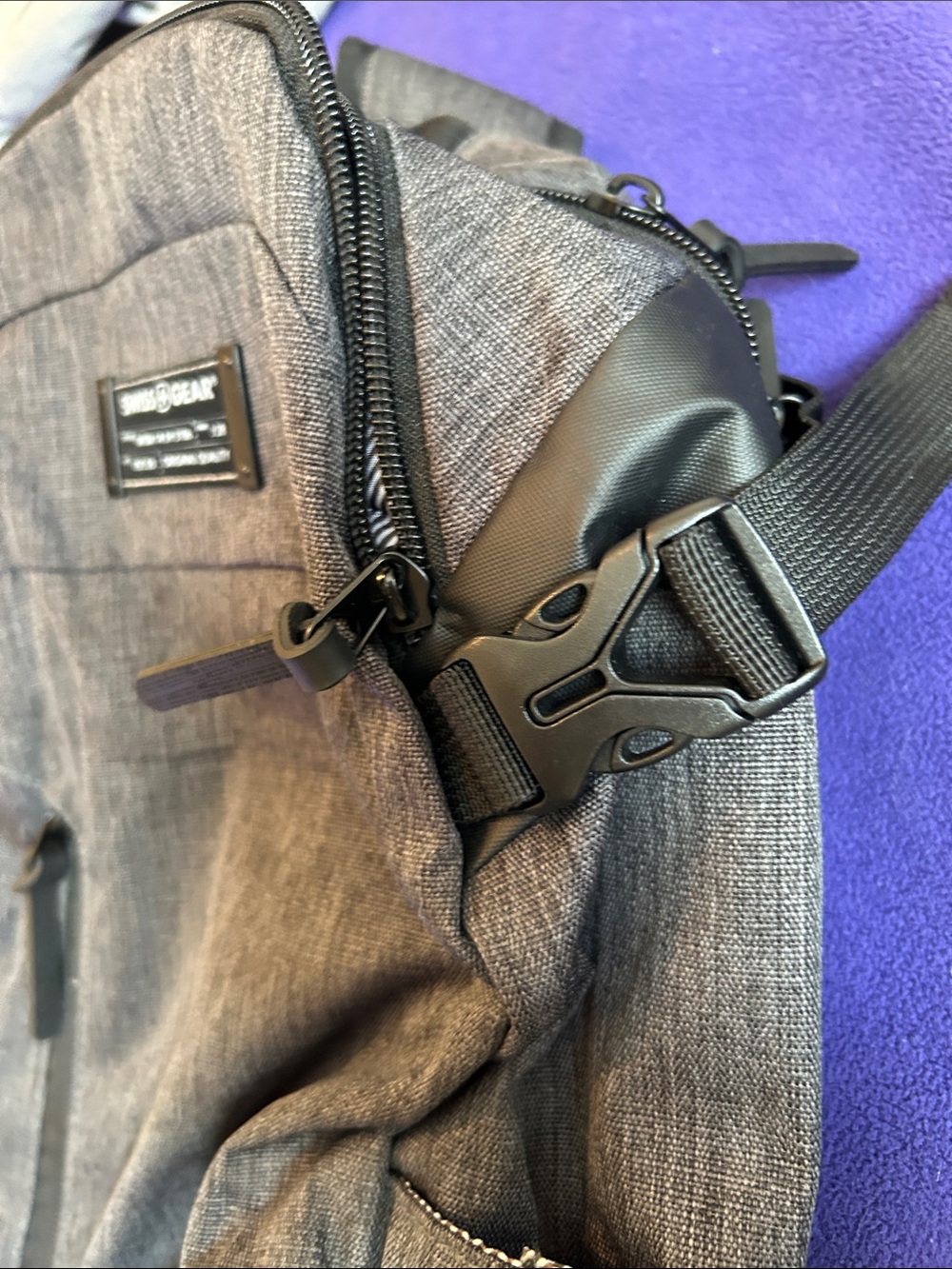 SwissGear Dark Gray Men's Everyday Backpack - Picture 8 of 8